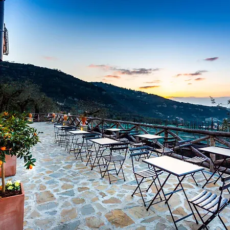 Guest house Maison Bon Bon 4*