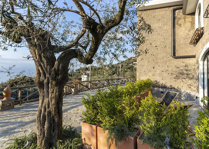 Maison Bon Bon Guest house 4*